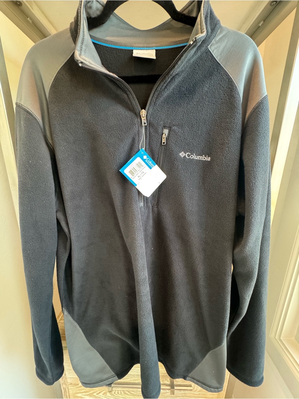 Columbia Black Fleece Pullover with Grey Trim